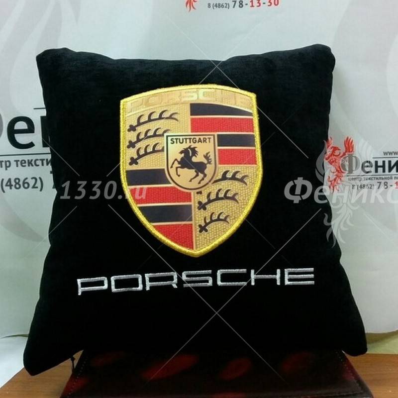 Подушка с логотипом PORSCHE